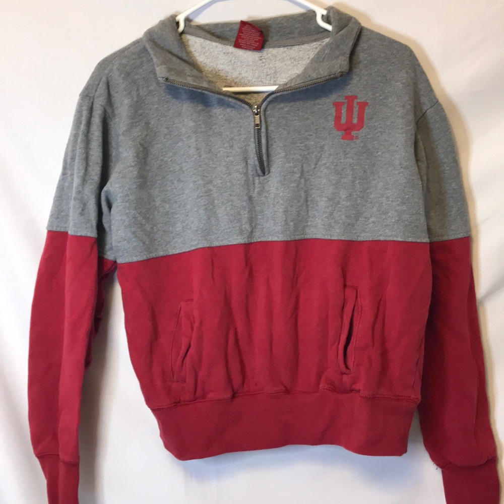 Indiana University quarter zip sweatshirt ! ❤️❤️